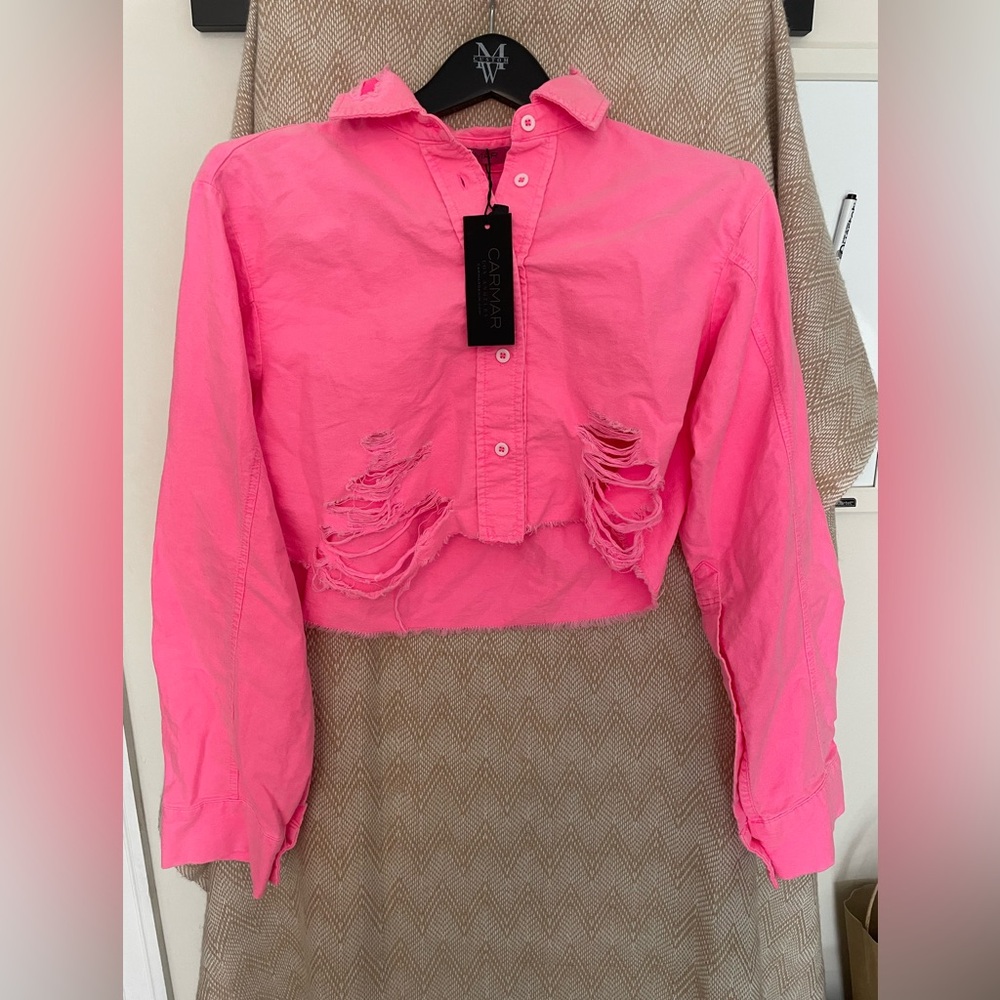 NWT CARMAR distressed denim crop top in hot pink. Size S.
